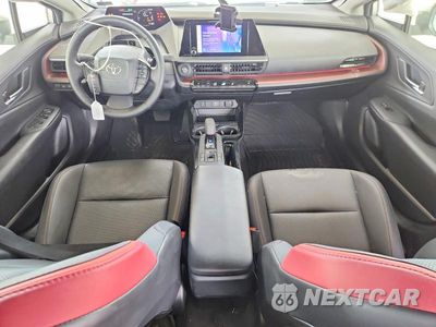 Zdjęcie 8 z 12 samochodu: 2023 TOYOTA PRIUS PRIME XSE VIN:JTDACACU4P3010605 - miniatura