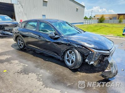 Czwarte zdjęcie samochodu z boku: 2026 KIA K4 LXS VIN:3KPFT4DE5TE252420 - miniatura