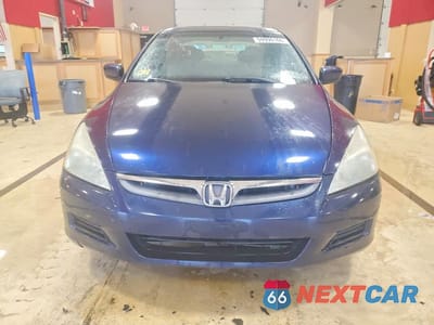 Piąte zdjęcie samochodu w środku: 2005 HONDA ACCORD EX VIN:1HGCM56705A090790 - miniatura