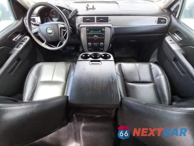 Zdjęcie 8 z 13 samochodu: 2013 CHEVROLET SUBURBAN K1500 VIN:1GNSK5E7XDR269704 - miniatura