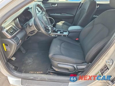 Zdjęcie 7 z 12 samochodu: 2017 KIA OPTIMA LX VIN:5XXGT4L38HG121811 - miniatura