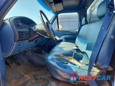 Zdjęcie 7 z 13 samochodu: 1995 FORD F350 VIN:2FDJF37GXSCA46613 - miniatura