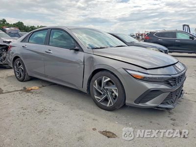 Czwarte zdjęcie samochodu z boku: 2025 HYUNDAI ELANTRA SEL SPORT VIN:KMHLM4DG3SU996692 - miniatura