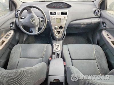 Zdjęcie 8 z 12 samochodu: 2010 TOYOTA YARIS BASE VIN:JTDBT4K34A1377358 - miniatura