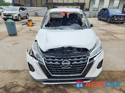 Piąte zdjęcie samochodu w środku: 2023 NISSAN KICKS S VIN:3N1CP5BV7PL488152 - miniatura