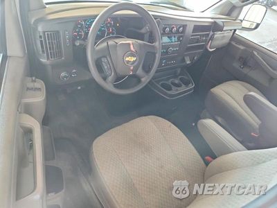 Zdjęcie 8 z 12 samochodu: 2025 CHEVROLET EXPRESS G2500 VIN:1GCWGAFP3S1101188 - miniatura