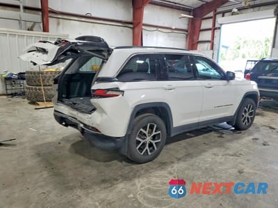Trzecie zdjęcie samochodu z tyłu: 2023 JEEP GRAND CHEROKEE LIMITED VIN:1C4RJHBG2P8910595 - miniatura