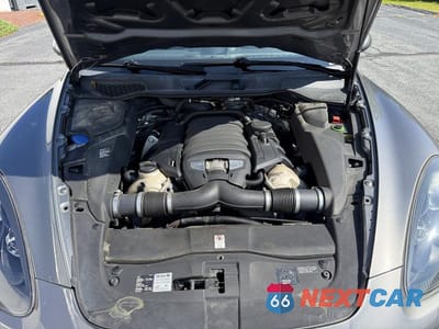 Zdjęcie 7 z 10 samochodu: 2013 PORSCHE CAYENNE GTS VIN:WP1AD2A20DLA78351 - miniatura