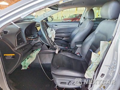 Zdjęcie 7 z 13 samochodu: 2018 HYUNDAI ELANTRA LIMITED VIN:KMHD84LF4JU501979 - miniatura