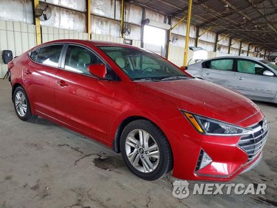 Czwarte zdjęcie samochodu z boku: 2019 HYUNDAI ELANTRA SEL VIN:5NPD84LF3KH472782 - miniatura
