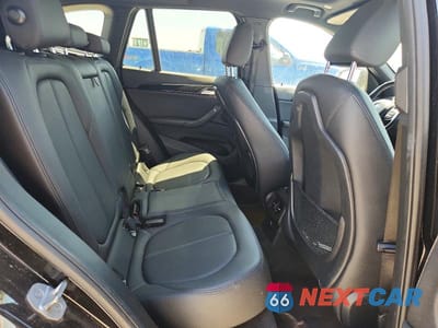 Zdjęcie 11 z 14 samochodu: 2018 BMW X1 XDRIVE28I VIN:WBXHT3C37J5K29932 - miniatura