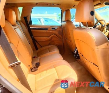 Zdjęcie 11 z 13 samochodu: 2013 PORSCHE CAYENNE VIN:WP1AF2A26DLA37880 - miniatura