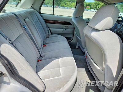 Zdjęcie 10 z 12 samochodu: 2003 MERCURY GRAND MARQUIS GS VIN:2MEFM74W33X649947 - miniatura
