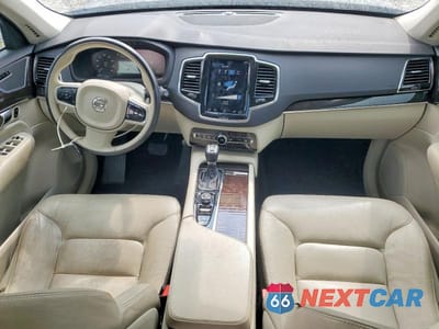 Zdjęcie 8 z 13 samochodu: 2018 VOLVO XC90 T5 VIN:YV4102KK3J1331274 - miniatura