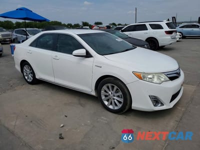 Czwarte zdjęcie samochodu z boku: 2012 TOYOTA CAMRY HYBRID XLE VIN:4T1BD1FK4CU024242 - miniatura