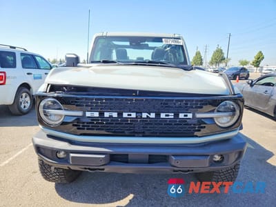 Piąte zdjęcie samochodu w środku: 2022 FORD BRONCO BASE VIN:1FMEE5DP3NLB75808 - miniatura