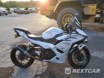 2025 KAWASAKI EX500 ML5EXGG11SDA71466 - główne zdjęcie licytacji z USA - miniatura