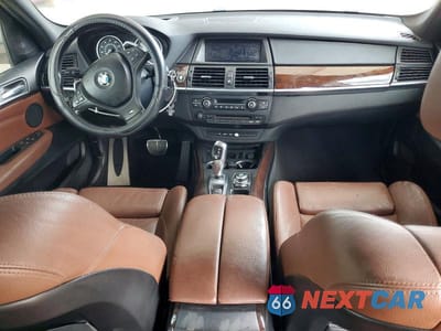Zdjęcie 8 z 13 samochodu: 2013 BMW X5 XDRIVE50I VIN:5UXZV8C57DL426589 - miniatura