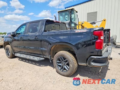 Drugie zdjęcie samochodu z przodu: 2019 CHEVROLET SILVERADO K1500 LT TRAIL BOSS VIN:3GCPYFEDXKG204518 - miniatura