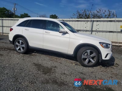 Czwarte zdjęcie samochodu z boku: 2022 MERCEDES-BENZ GLC 300 4MATIC VIN:W1N0G8EB9NG120925 - miniatura