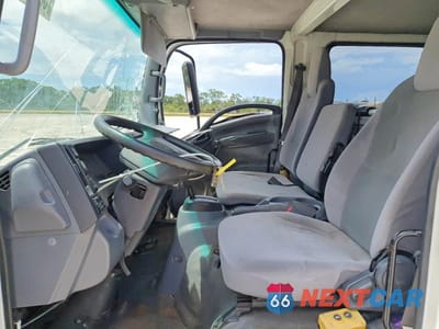 Zdjęcie 7 z 13 samochodu: 2020 ISUZU NPR VIN:54DB4J1B0LS801017 - miniatura