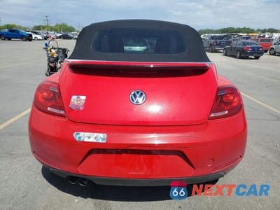 Zdjęcie 6 z 12 samochodu: 2015 VOLKSWAGEN BEETLE 1.8T VIN:3VW517AT8FM802951 - miniatura