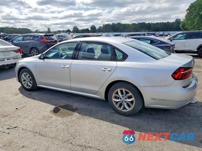 Drugie zdjęcie samochodu z przodu: 2018 VOLKSWAGEN PASSAT S VIN:1VWAA7A34JC011602 - miniatura