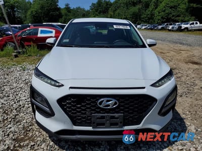 Piąte zdjęcie samochodu w środku: 2019 HYUNDAI KONA SE VIN:KM8K1CAA0KU301888 - miniatura