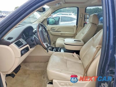 Zdjęcie 7 z 13 samochodu: 2008 CADILLAC ESCALADE LUXURY VIN:1GYFK63818R152380 - miniatura