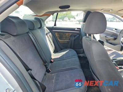 Zdjęcie 10 z 13 samochodu: 2008 VOLKSWAGEN JETTA S VIN:3VWJZ71K58M050014 - miniatura