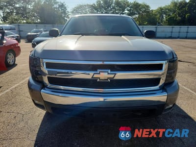 Piąte zdjęcie samochodu w środku: 2008 CHEVROLET SILVERADO K1500 VIN:2GCEK190581102970 - miniatura