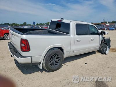 Trzecie zdjęcie samochodu z tyłu: 2025 RAM 1500 LARAMIE VIN:1C6SRFJP4SN705782 - miniatura