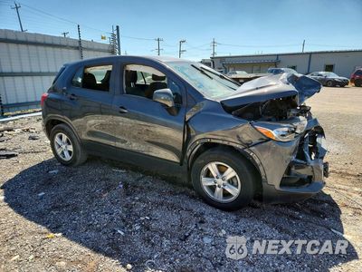 Czwarte zdjęcie samochodu z boku: 2019 CHEVROLET TRAX LS VIN:3GNCJKSB1KL191218 - miniatura