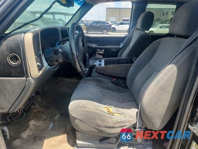 Zdjęcie 7 z 12 samochodu: 2004 CHEVROLET SILVERADO C1500 VIN:2GCEC19V441282381 - miniatura