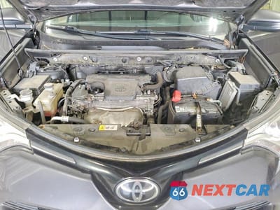 Zdjęcie 11 z 12 samochodu: 2017 TOYOTA RAV4 XLE VIN:JTMRFREV5HJ170858 - miniatura