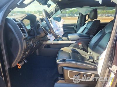 Zdjęcie 7 z 13 samochodu: 2019 RAM 1500 LARAMIE VIN:1C6SRFJT9KN726933 - miniatura