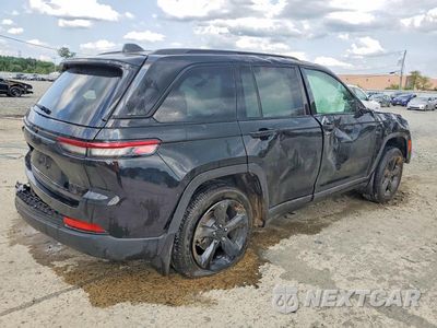 Trzecie zdjęcie samochodu z tyłu: 2025 JEEP GRAND CHEROKEE LAREDO VIN:1C4RJHAG1S8753166 - miniatura