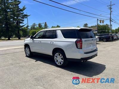 Trzecie zdjęcie samochodu z tyłu: 2021 CHEVROLET TAHOE K1500 HIGH COUNTRY VIN:1GNSKTKL6MR179746 - miniatura