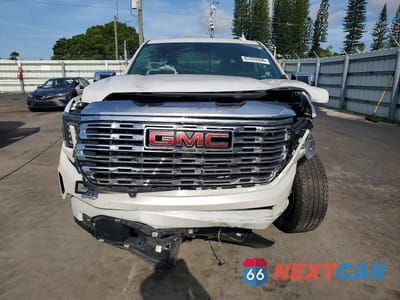 Piąte zdjęcie samochodu w środku: 2024 GMC SIERRA K1500 DENALI VIN:3GTUUGEL0RG219213 - miniatura