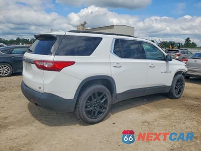 Trzecie zdjęcie samochodu z tyłu: 2021 CHEVROLET TRAVERSE LT VIN:1GNEVGKW9MJ245274 - miniatura