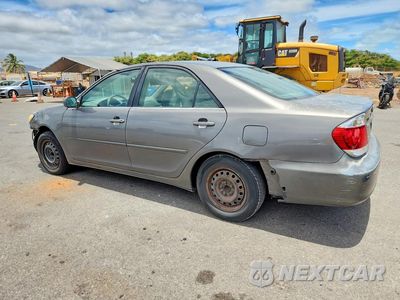 Drugie zdjęcie samochodu z przodu: 2005 TOYOTA CAMRY STANDARD VIN:JTDBE30K353002330 - miniatura
