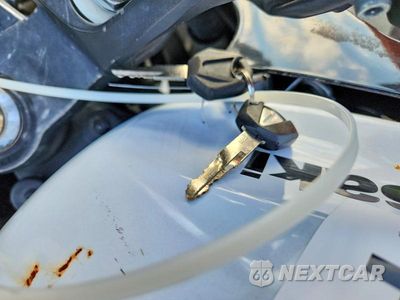 Zdjęcie 8 z 9 samochodu: 2013 KAWASAKI ZX1000 H VIN:JKAZXCH16DA006168 - miniatura