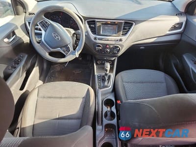 Zdjęcie 8 z 12 samochodu: 2021 HYUNDAI ACCENT SE VIN:3KPC24A66ME146594 - miniatura