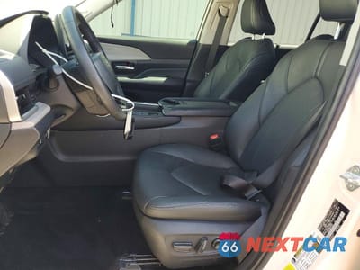 Zdjęcie 7 z 13 samochodu: 2024 TOYOTA GRAND HIGHLANDER LIMITED VIN:5TDAAAA53RS012431 - miniatura