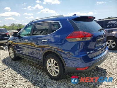 Drugie zdjęcie samochodu z przodu: 2017 NISSAN ROGUE SV VIN:5N1AT2MV0HC872309 - miniatura