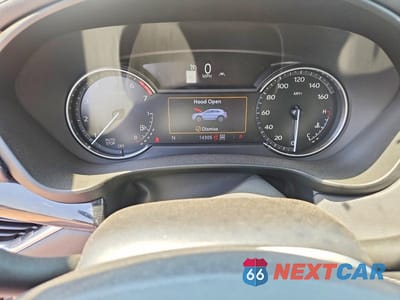 Zdjęcie 9 z 13 samochodu: 2023 CADILLAC XT4 PREMIUM LUXURY VIN:1GYFZDR4XPF143567 - miniatura