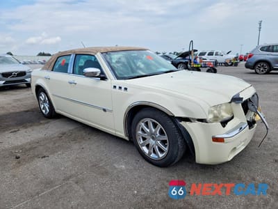 Czwarte zdjęcie samochodu z boku: 2008 CHRYSLER 300C VIN:2C3LA63HX8H124710 - miniatura