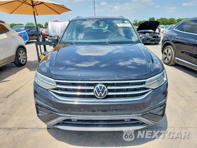 Piąte zdjęcie samochodu w środku: 2022 VOLKSWAGEN TIGUAN SE VIN:3VV2B7AX0NM040365 - miniatura