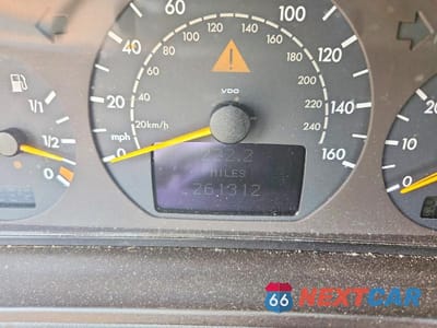Zdjęcie 9 z 12 samochodu: 2001 MERCEDES-BENZ E 320 VIN:WDBJF65J91B337925 - miniatura