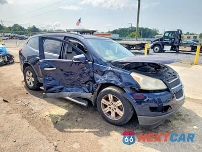 Czwarte zdjęcie samochodu z boku: 2009 CHEVROLET TRAVERSE LT VIN:1GNER23DX9S131340 - miniatura